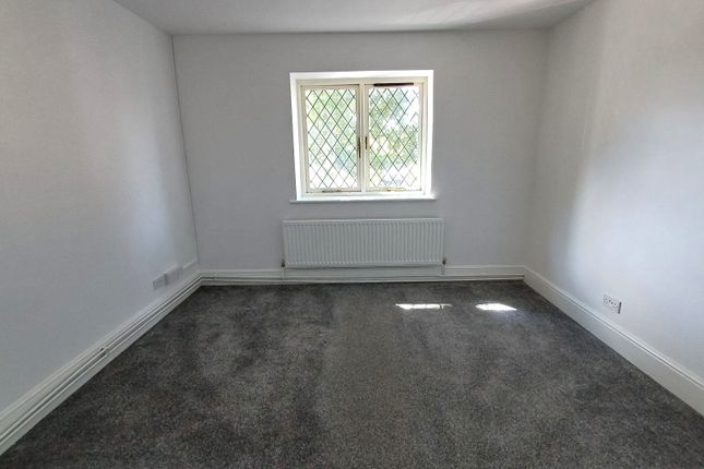 2A, Hales Drive, Kent photo 5