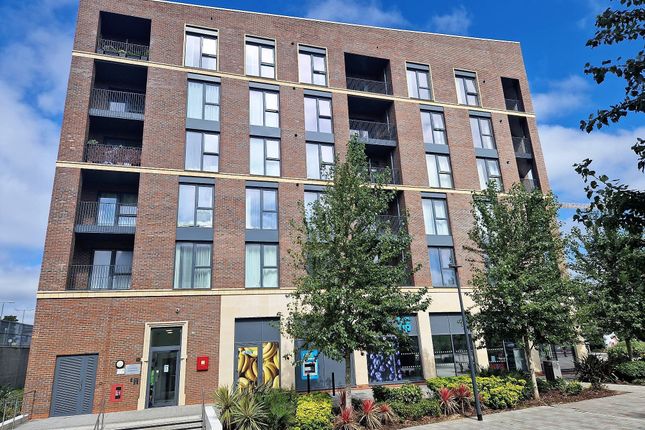 Thumbnail Flat for sale in Limehouse Wharf, Rochester