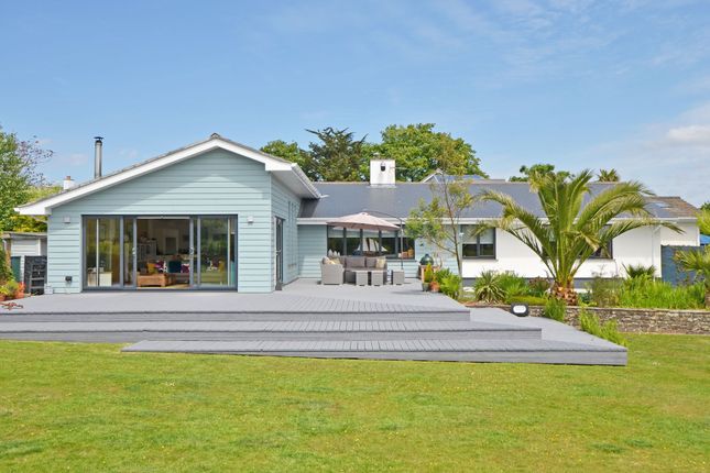 6 Dozmere, Truro photo 2