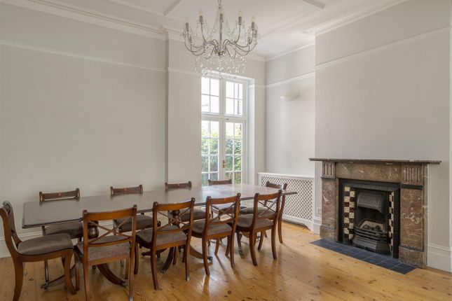 26, Kingswood Avenue, London photo 3
