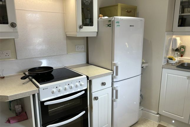 Flat 9, 16, Park Street, Somerset photo 3