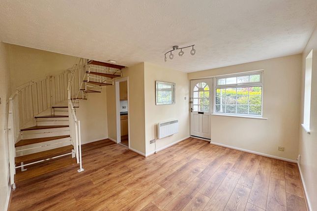 84, Ebourne Close, Kenilworth photo 2