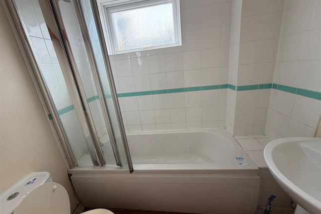 67A, Eastleigh Road, Leicester photo 4