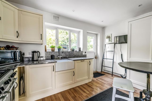Little Orchard,, Reigate Road, Leatherhead photo 4