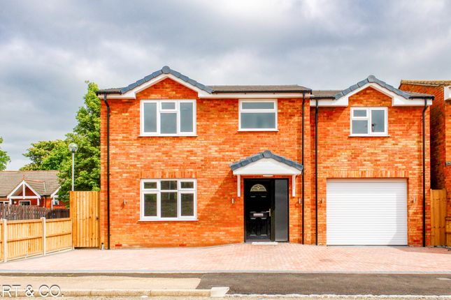 Thumbnail Detached house for sale in Hampton Close, Bedford