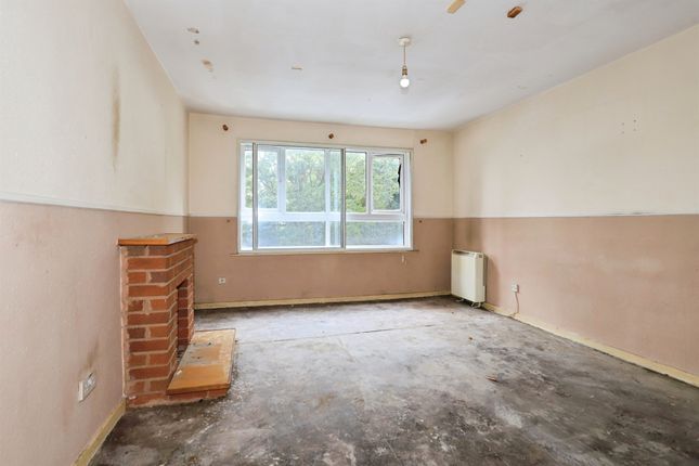 Flat 8, Champney, St. Cecilia Close, Kidderminster photo 2