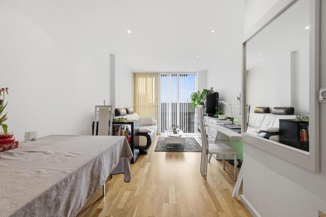 Copy of Flat 181, London photo 4