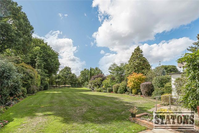 30, Mymms Drive, Brookmans Park photo 4