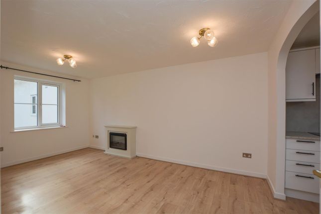 Gresham Close, Brentwood photo 2