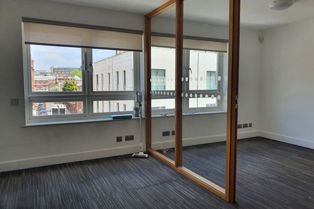 Office to let in Earls Court Road, London