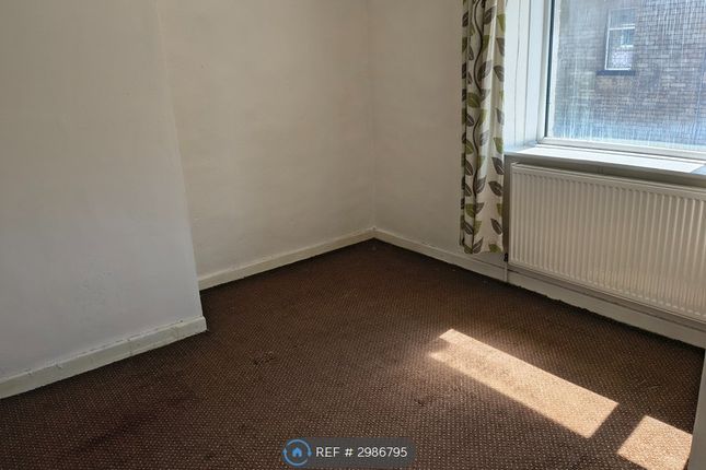 Old Road, Bradford photo 5