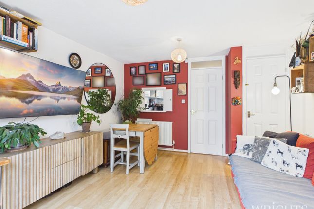 27, Bassingburn Walk, WELWYN GARDEN CITY photo 4