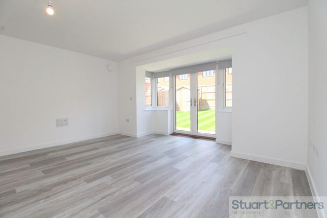 4, Celandine Gardens, Burgess Hill photo 5