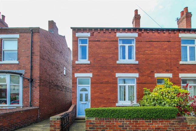 End terrace house for sale in Newton Avenue, Wakefield