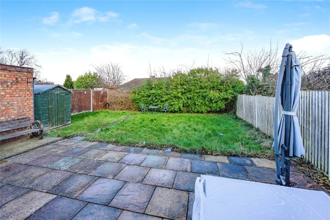 102, Browning Road, Bedfordshire photo 2