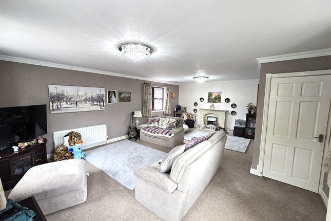 15, Poynt Chase, Manchester photo 2