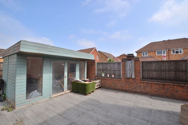 21 Botts Way, Coalville photo 3