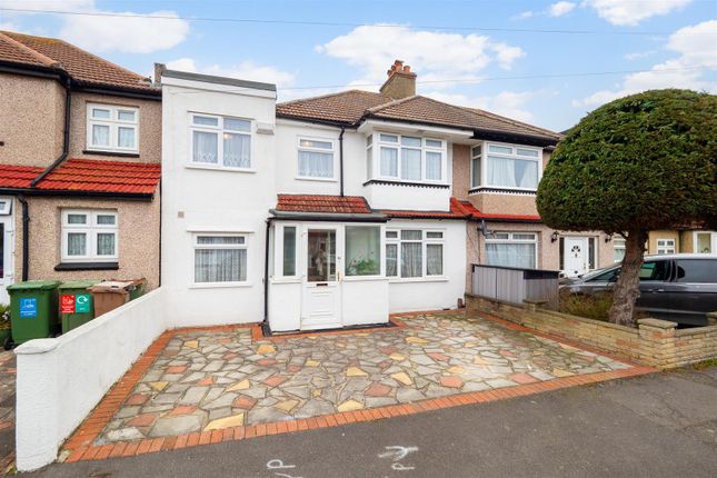 Thumbnail Semi-detached house for sale in Gassiot Way, Sutton
