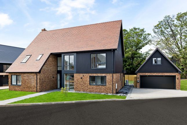 5-bed house on 21, Wildflower Close, Fernfield Lane, Folkestone, £970,000