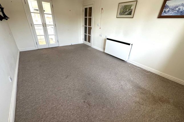 37 Orcombe Court, Littleham Road, Exmouth photo 4