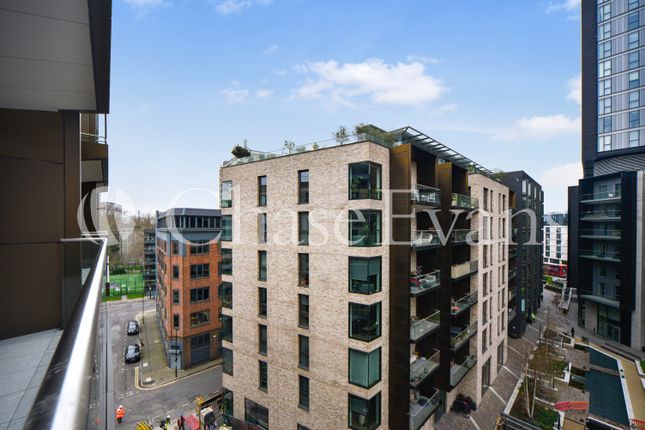 Flat to rent in Siena House, Bollinder Place, City Road
