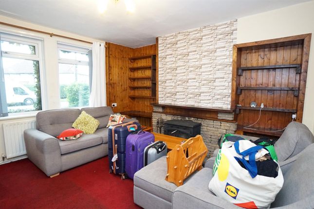 20, Thackeray Road, Bradford photo 2