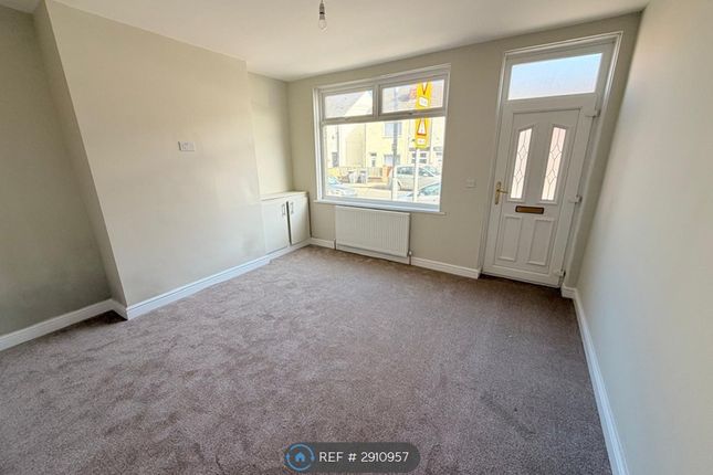 Furlong Road, BoltonUponDearne, Rotherham photo 4