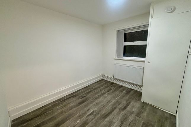 Flat 2, Trevelyan Court, Pentre photo 4