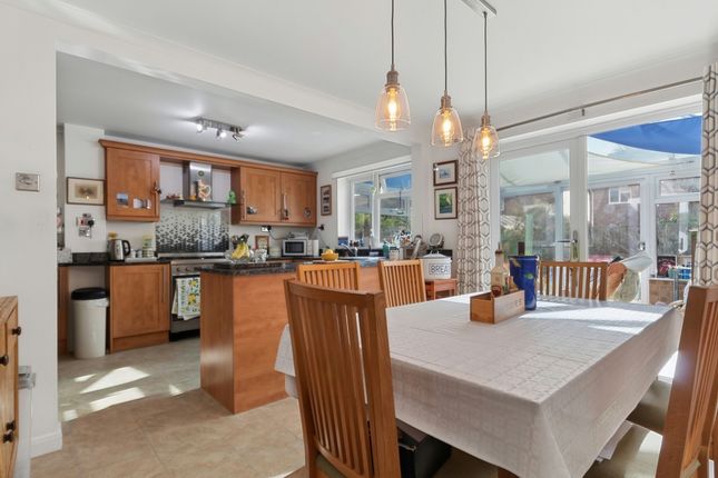 23 Lavinia Way, Littlehampton photo 3