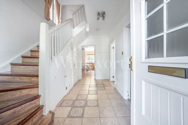 104, Hodford Road, London photo 4