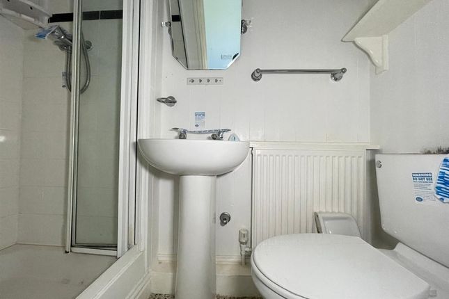 2, River Terrace, ST. AUSTELL photo 5
