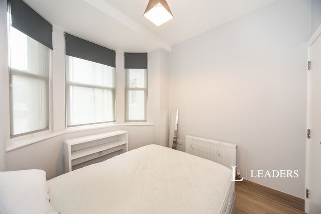 Flat 3 Hamilton Court, 45-47, Collingdon Street, Bedfordshire photo 2