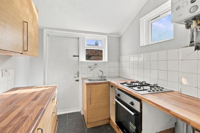 134, Sandhurst Road, London photo 4