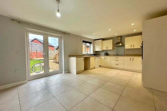 38 Barnett Way, Lydney photo 2