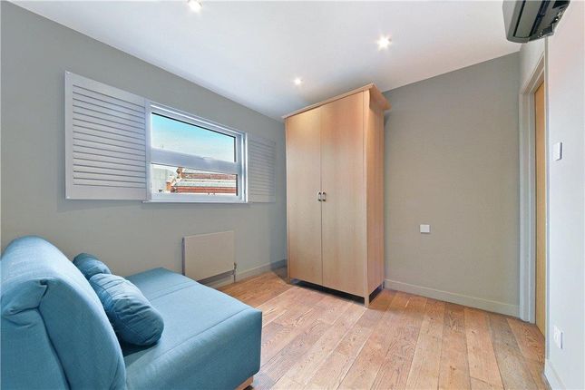 Terraced house for sale in Wapping Wall, Wapping, London