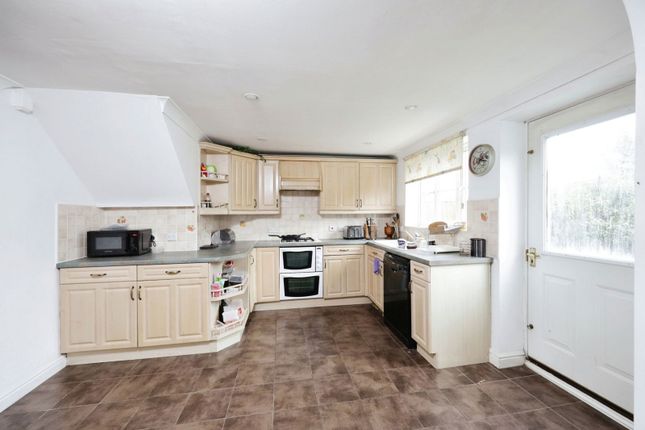 11, Rose Park Close, Hayes photo 2