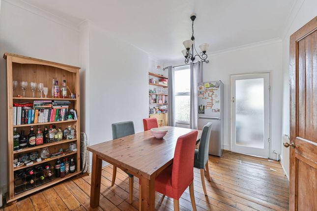 Radbourne Road, Balham photo 4