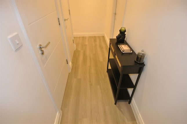 Chambord House, 20, Queenswood Crescent, Englefield Green photo 2