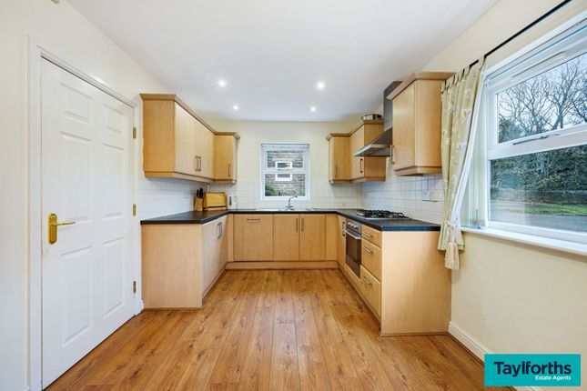 10 Millbeck Lane, Barnoldswick photo 4