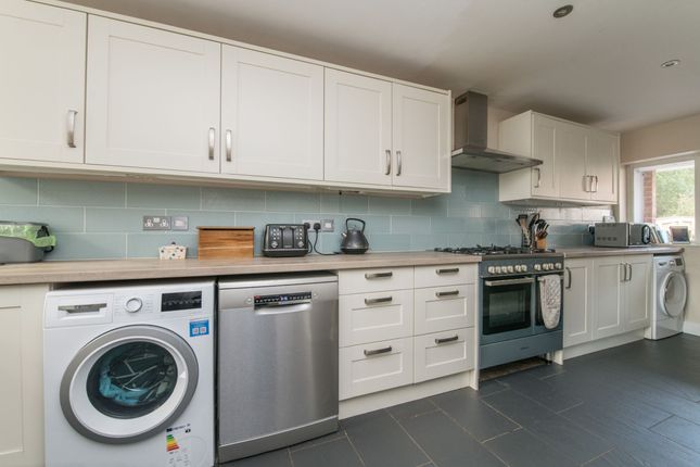 25 Merlin Crescent, Exeter photo 2