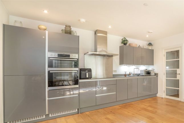 Flat 1, Hudson Building, 44, Prospect Row, London photo 4