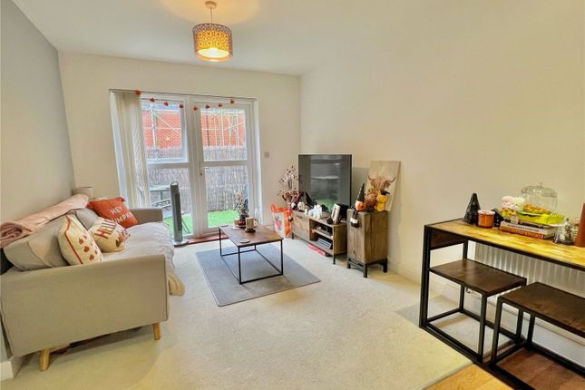 Flat for sale in London Road, Horndean, Waterlooville, Hampshire