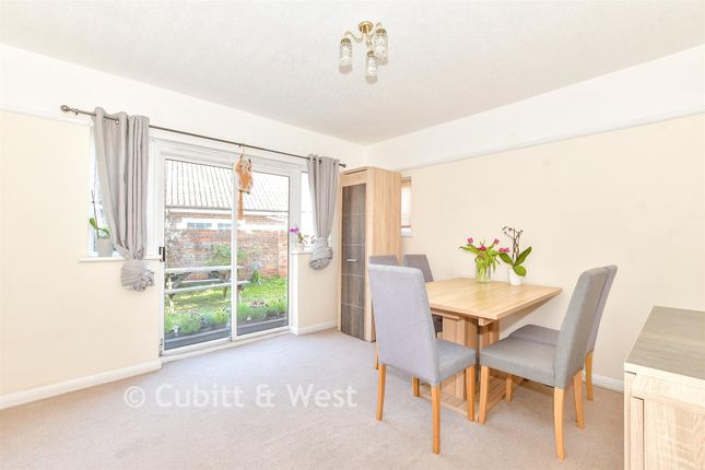 7, Lyon Street, Bognor Regis photo 3