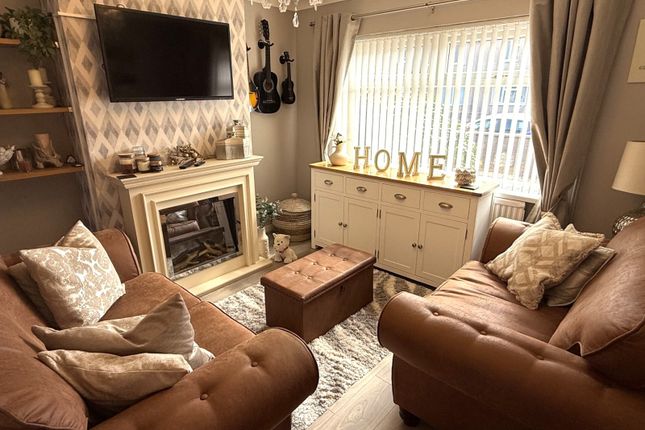 32, Dylan Crescent, Port Talbot photo 2