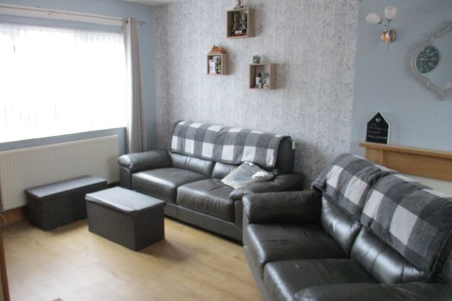 57, Caledonian Crescent, Annan photo 2