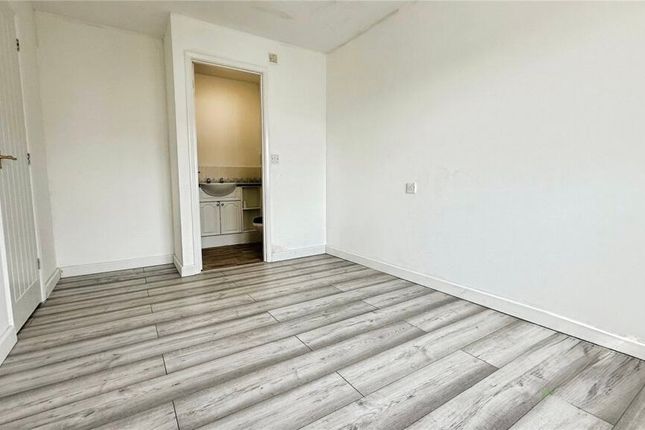 59, Grasshaven Way, Thamesmead photo 2