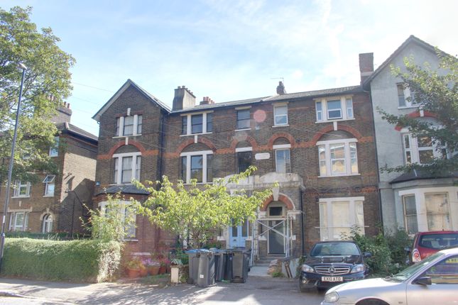 Thumbnail Flat to rent in Lansdowne Road, Croydon