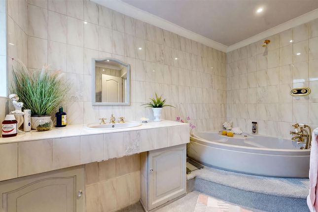 42, Maple Close, Billinge photo 4