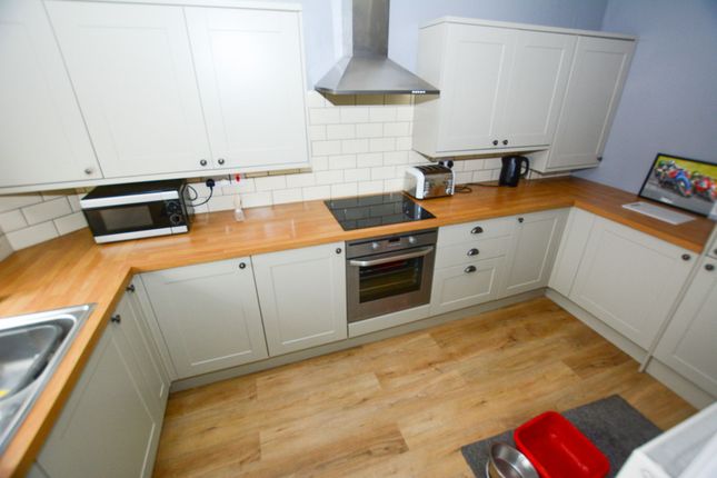 Flat A, 5, Church Street, Horsham photo 2