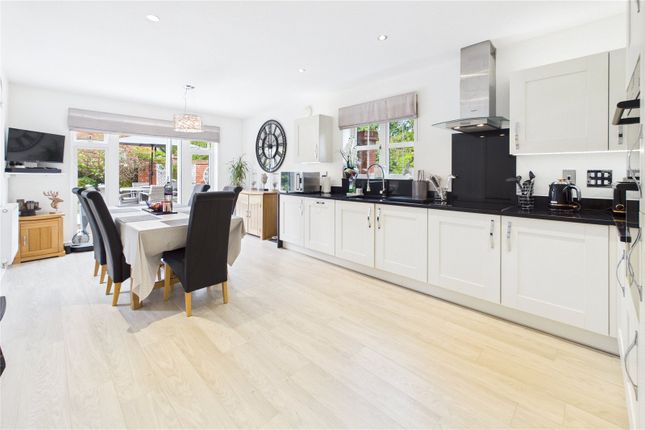 2, Greenacre Place, Berkshire photo 3